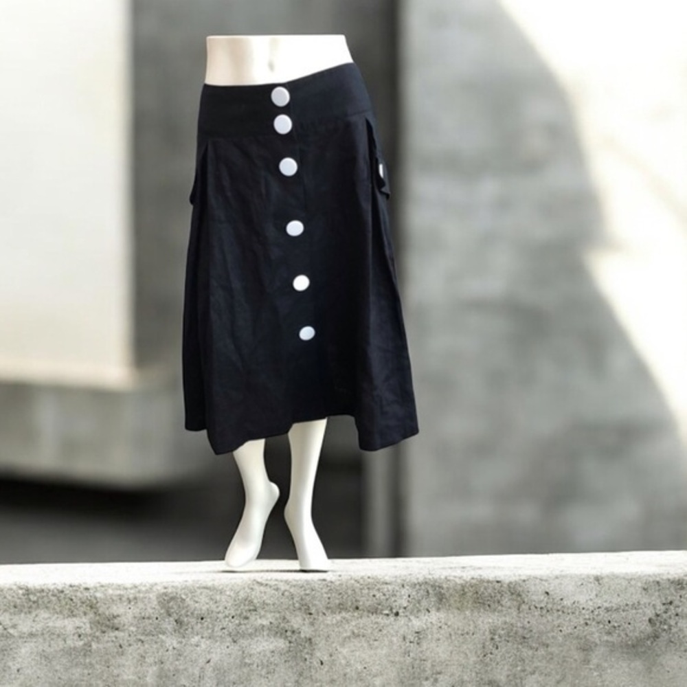 Black Linen skirt with white buttons on front. MIDI A Shape